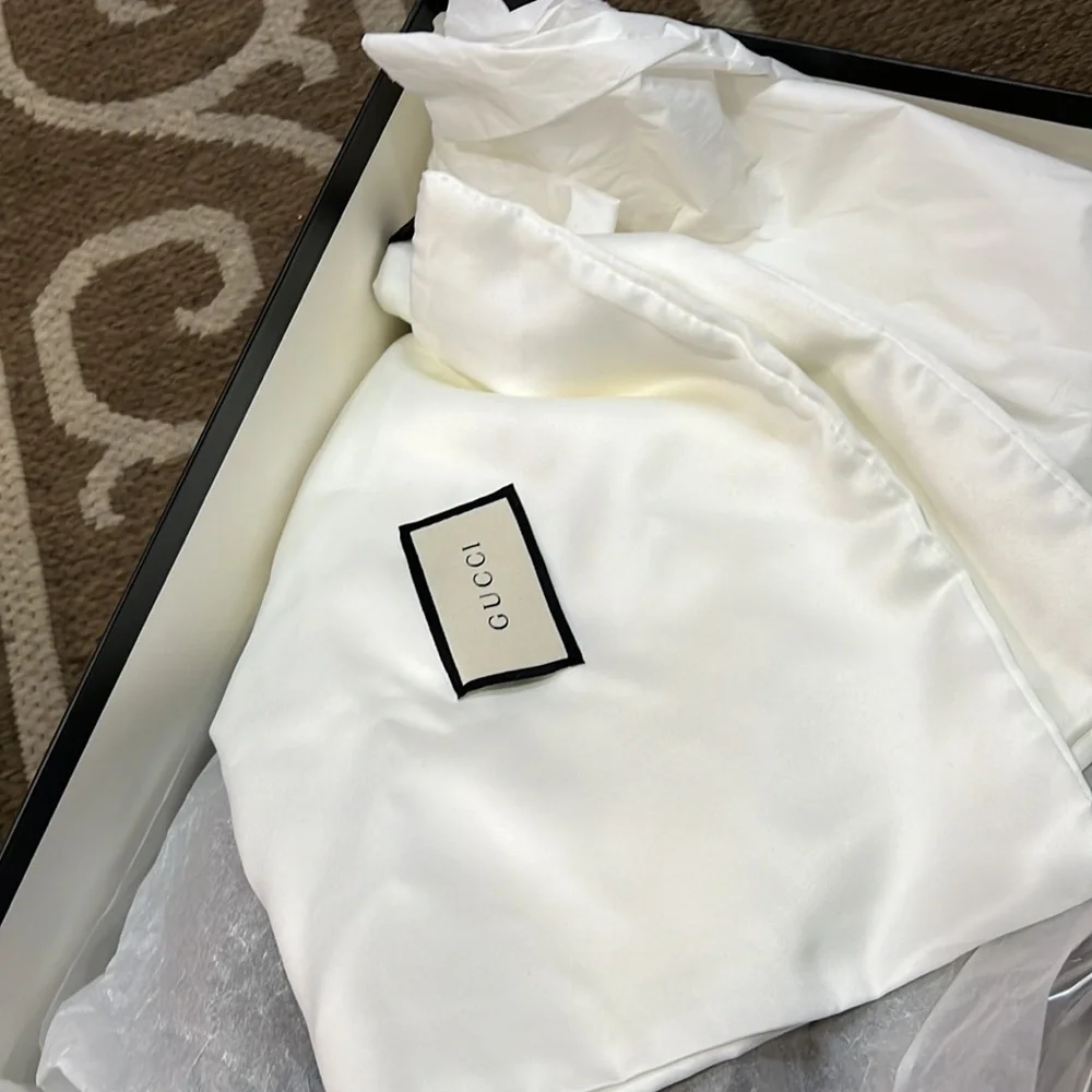 Gucci shoes new with box - Picture 4 of 5